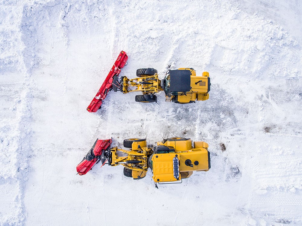 Hjullaster med snøplog fra Tokvam