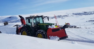 tokvam-traktor-snoryddere